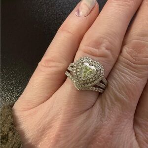 Ring Silver Heart Ring with Crystal Details 925